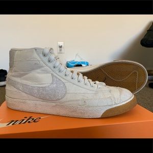 Nike Blazer Mid PRM VNTG QS size 12